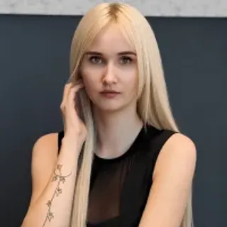 Profile photo of crystallili