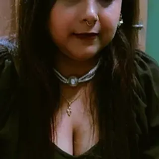 Profile photo of curvy-milf-puja