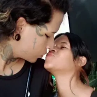 Profile photo of couple_moth666