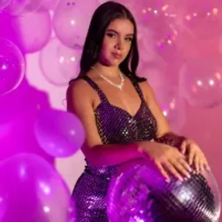 Profile photo of zoenaughty18__
