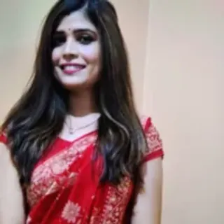 Profile photo of romantic_riya_06