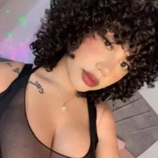 Profile photo of arin_hudson