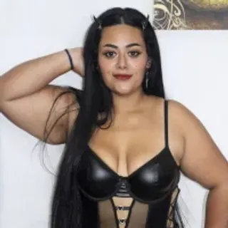 Profile photo of queen_curvy01