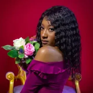 Profile photo of sofi_thomas_