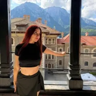 Profile photo of foxydoll_
