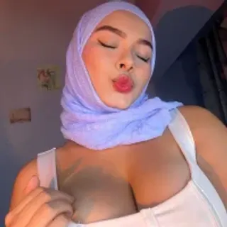 Profile photo of aneesa_darzi