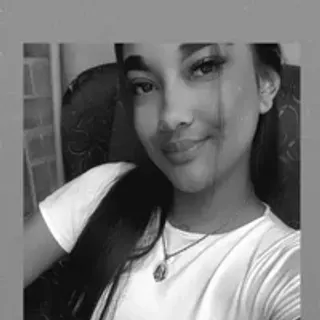 Profile photo of mia_clouds