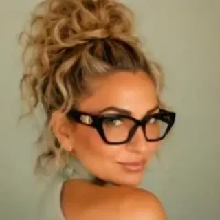 Profile photo of pussyevely