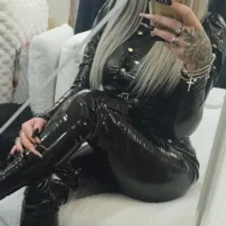 Profile photo of hotgirlsmoking_69xxx