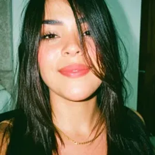 Profile photo of sara-evans