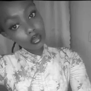 Profile photo of petite_nova