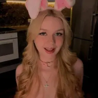 Profile photo of viyy