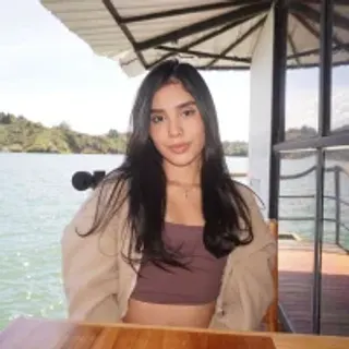 Profile photo of veronique_