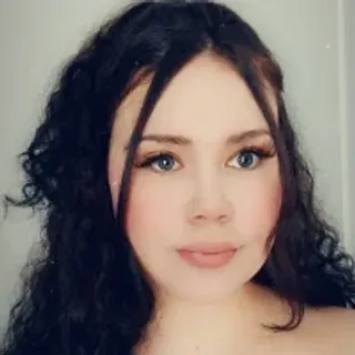 Profile photo of _leana_