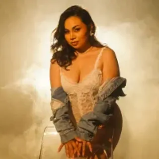 Profile photo of naomymonroe_