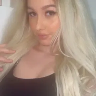 Profile photo of mollyxxx