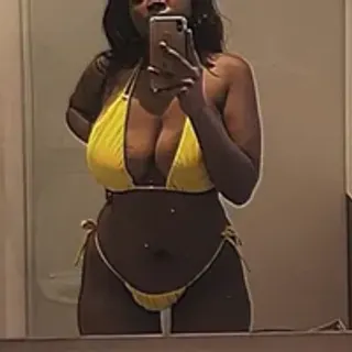 Profile photo of throatgoatxo