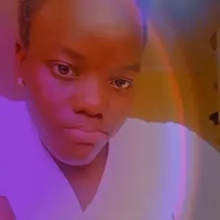 Profile photo of petite_lily