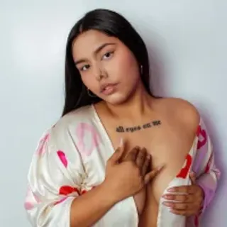 Profile photo of mia_jons2