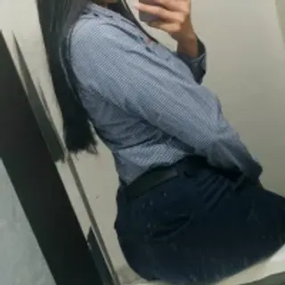 Profile photo of romihot27
