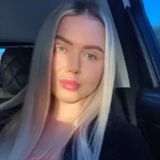 Profile photo of julia_robertson