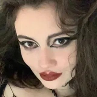 Profile photo of carmilla_red