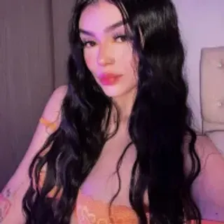 Profile photo of holly444_