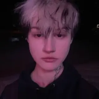Profile photo of senpai_sins