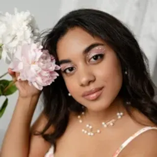 Profile photo of luna_cortier