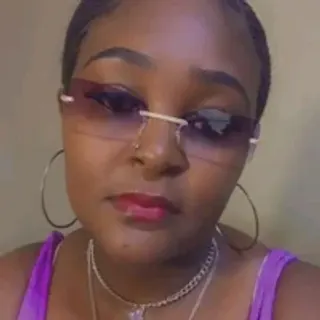 Profile photo of loviequeenie