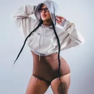 Profile photo of ayshel__