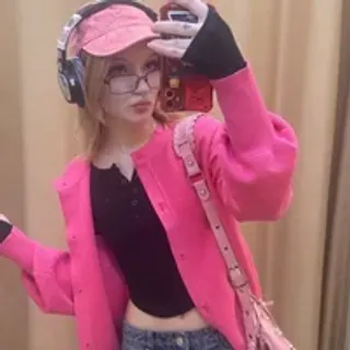 Profile photo of nikiakimbo