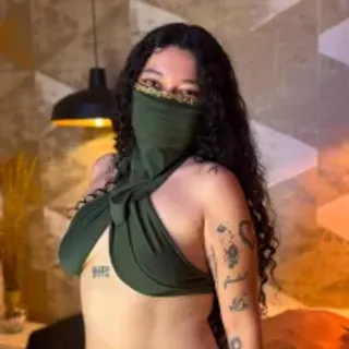 Profile photo of arianalaurent_