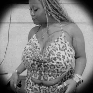 Profile photo of boobsbaby2