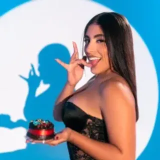 Profile photo of julicorrea_