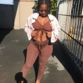 Profile photo of bustybooty966