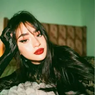 Profile photo of abril_velvet_a_