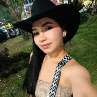 Profile photo of caroline_mejia