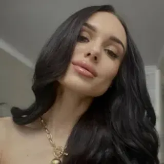 Profile photo of nicolemerz
