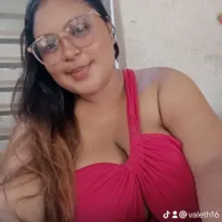 Profile photo of valeen_rodriiguezz