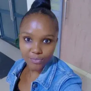 Profile photo of prettyval_