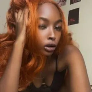 Profile photo of luxebabe_