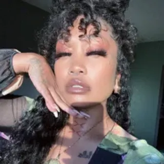 Profile photo of hennathegoddess