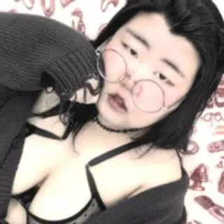 Profile photo of nadine_asian