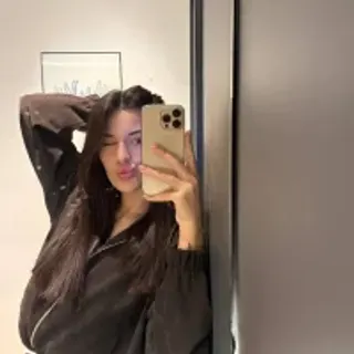 Profile photo of lovely___maria