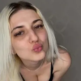 Profile photo of alya_rosee