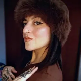 Profile photo of liz_grey_