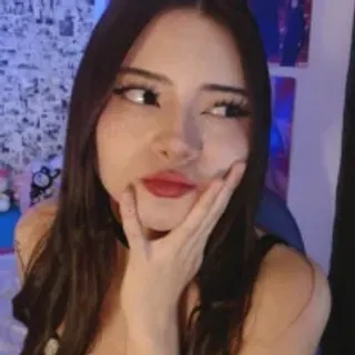 Profile photo of malia_