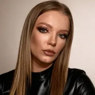 Profile photo of lily_daviss