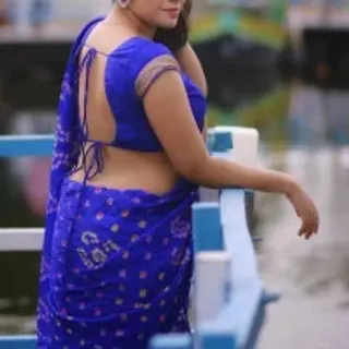 Profile photo of aayaat__
